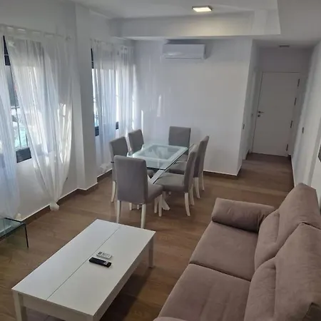 Διαμέρισμα Queen Of Saints House